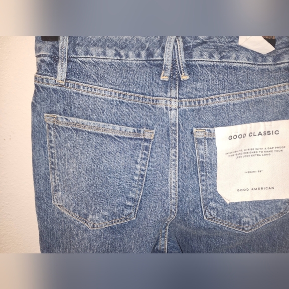 NWT GOOD AMERICAN Jeans - Picture 6 of 9